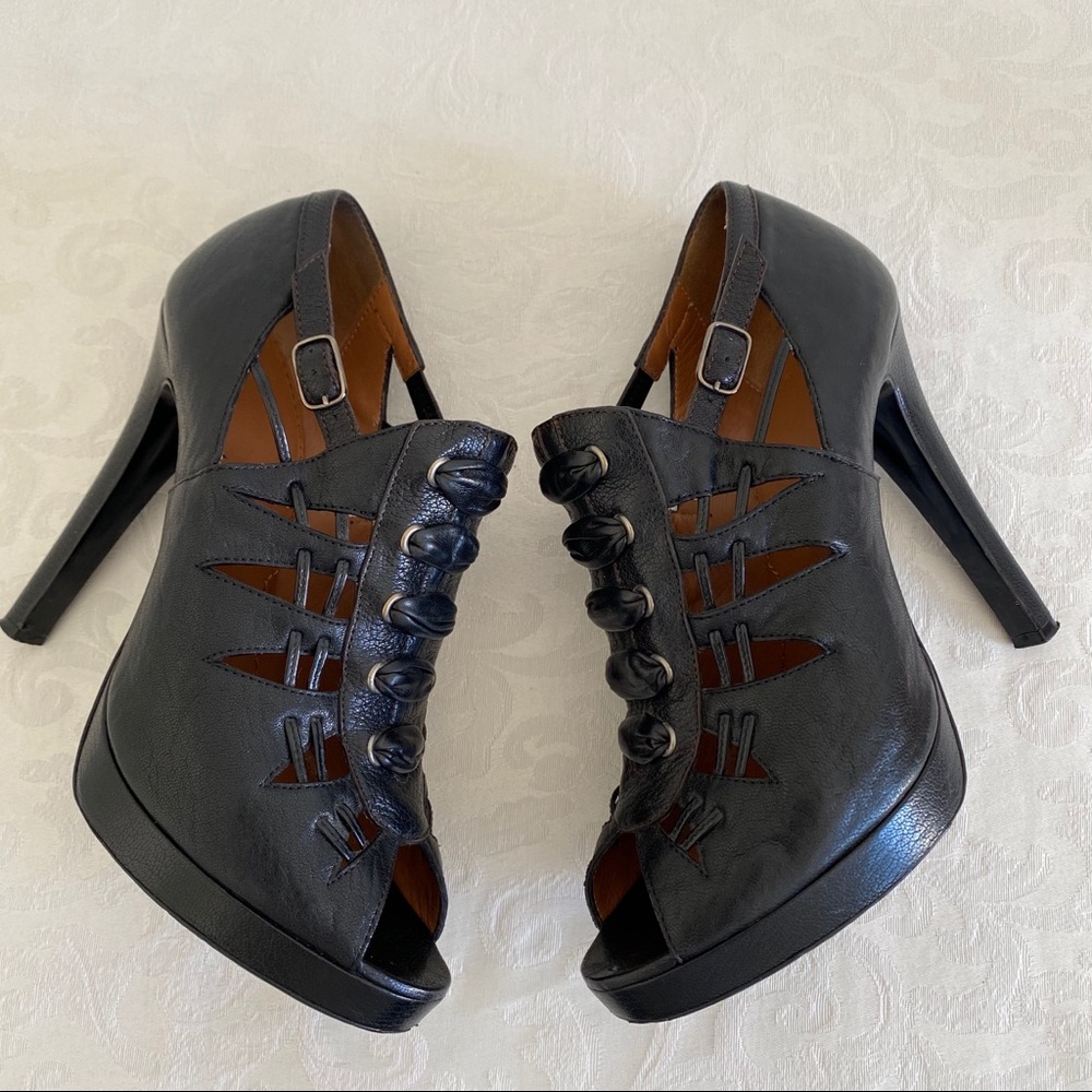 Givenchy black platform peep toe pumps